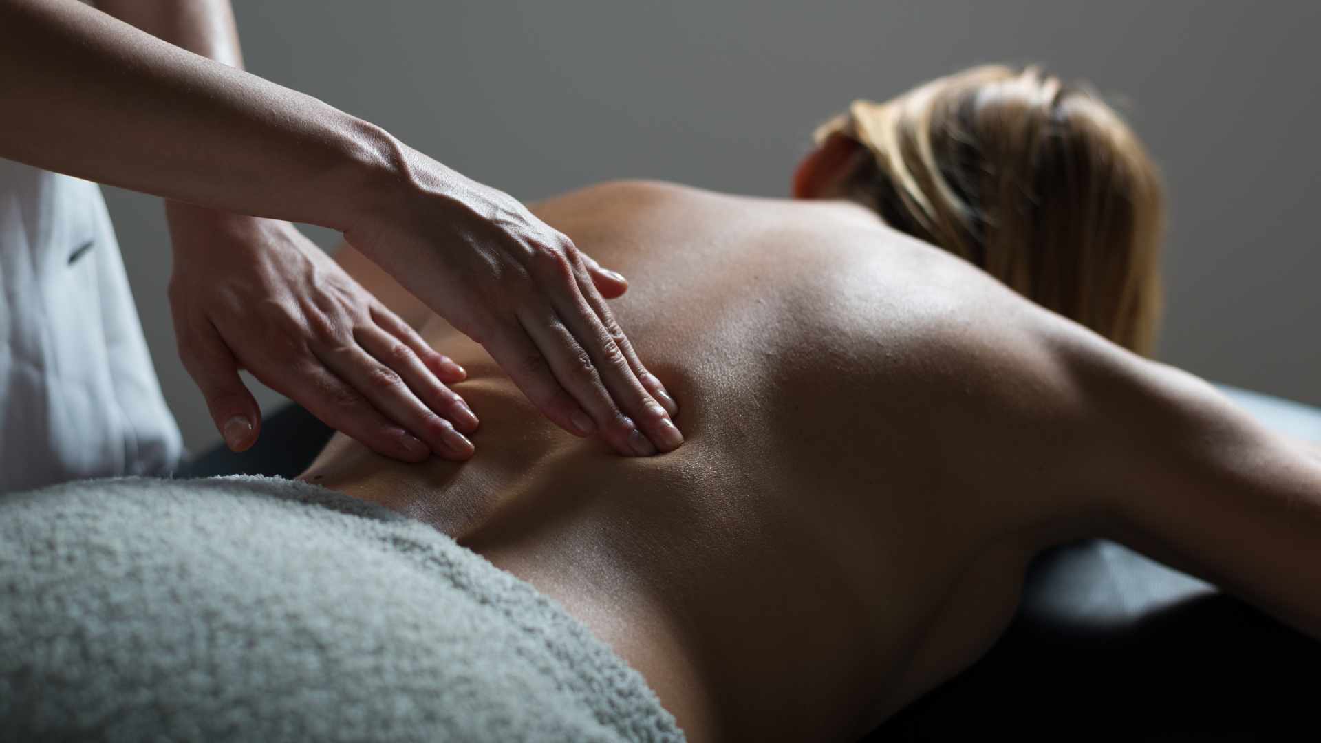 Luxury Back Massage. 